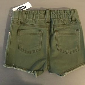 Khaki shorts toddler girl size 2T